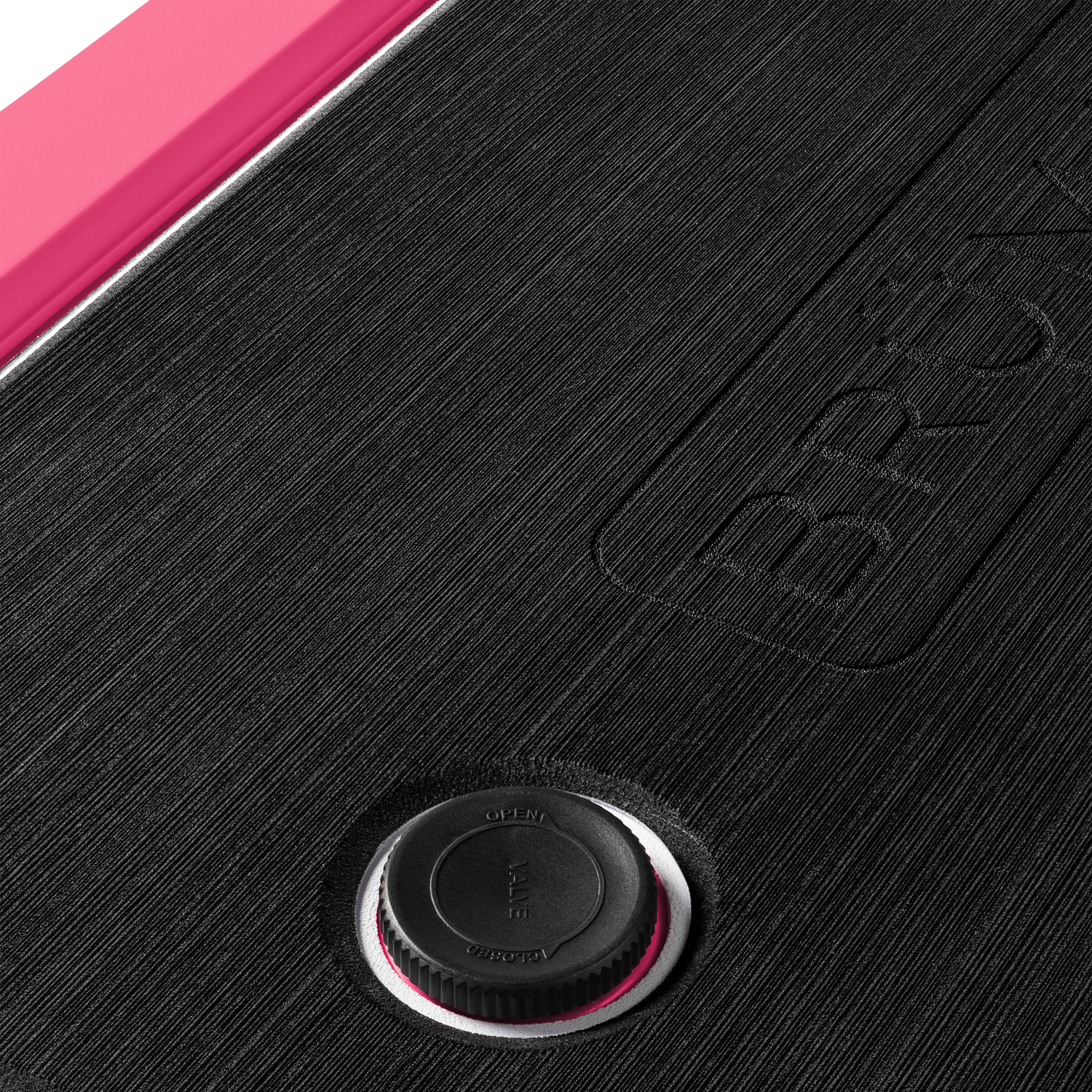 brutank-t8 brutank-55qt-neonpink-vent.png